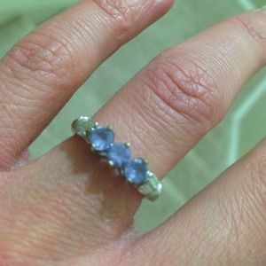 Tanzanite and diamond ring in 10k white gold!