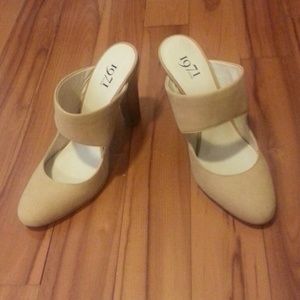 *Reserved* New! REISS 1971 Heels