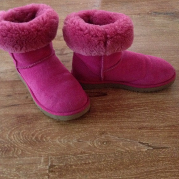 UGG Shoes | Hot Pink Genuine Classic Short Boots Size W8 | Poshmark