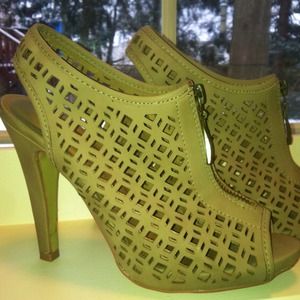 Tan Cut-Out Peep Toe Heels