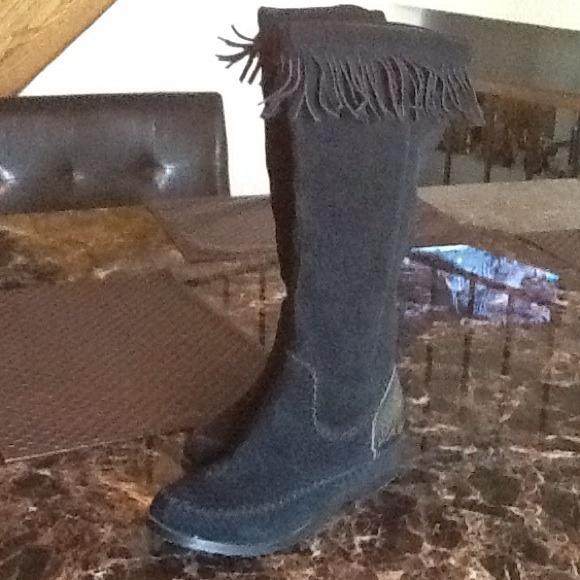 Size 9 US boots