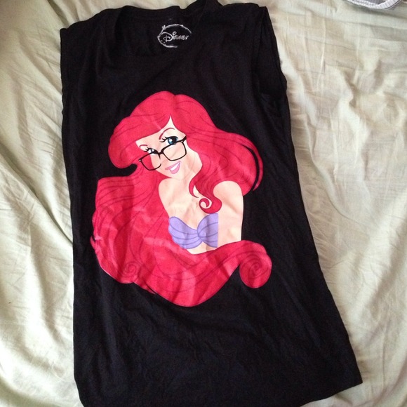Little mermaid shirt w/ shredded back