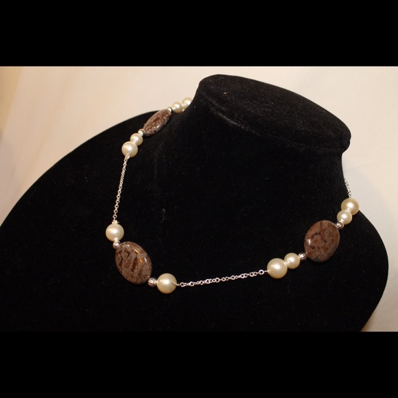 Mud & Ice Necklace *18 1/4in* - Picture 2 of 3