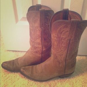 ⭐️REDUCED⭐️ Luchesse brown boots!