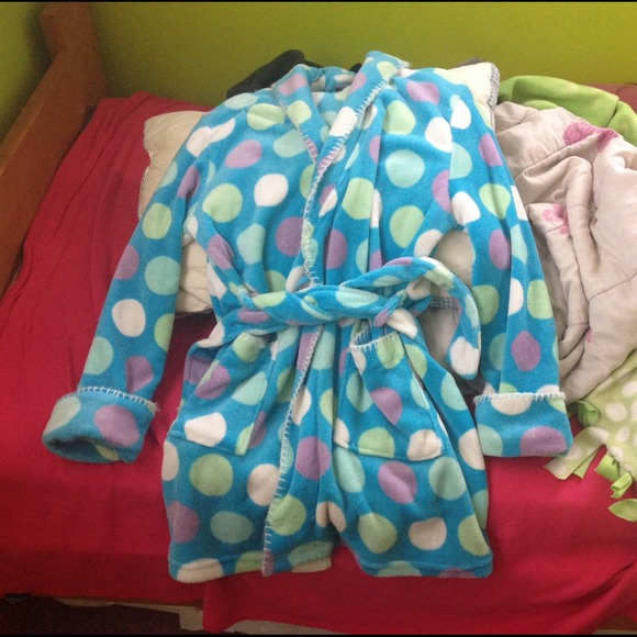 Small Croft & Barrow robe.