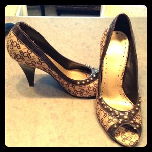 BCBG brown/tan peep toe heels