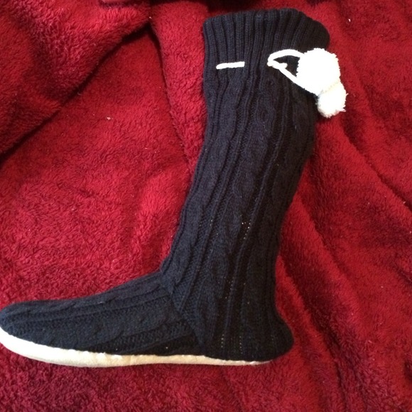 PRICE REDUCED 🎉 Boots/slippers new never worn