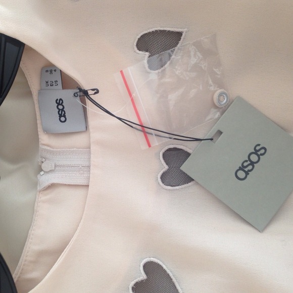 Pink mesh hearts ASOS dress - Picture 3 of 4