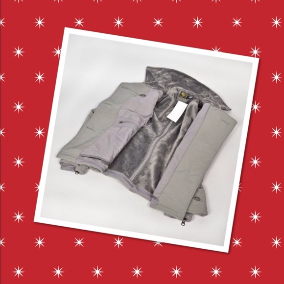 Worn 2x!! Beautiful all-weather lined coat! - Picture 4 of 4