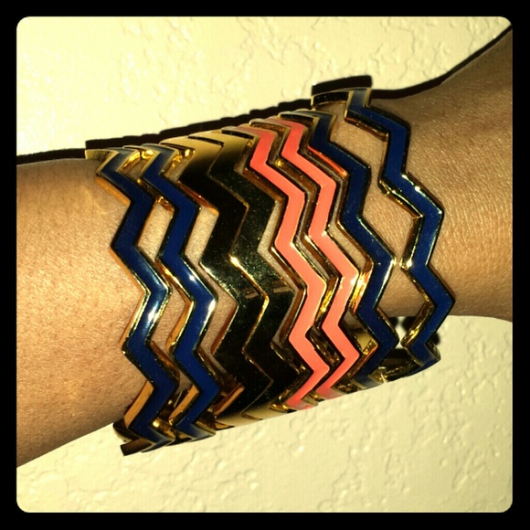 Bracelets NWOT