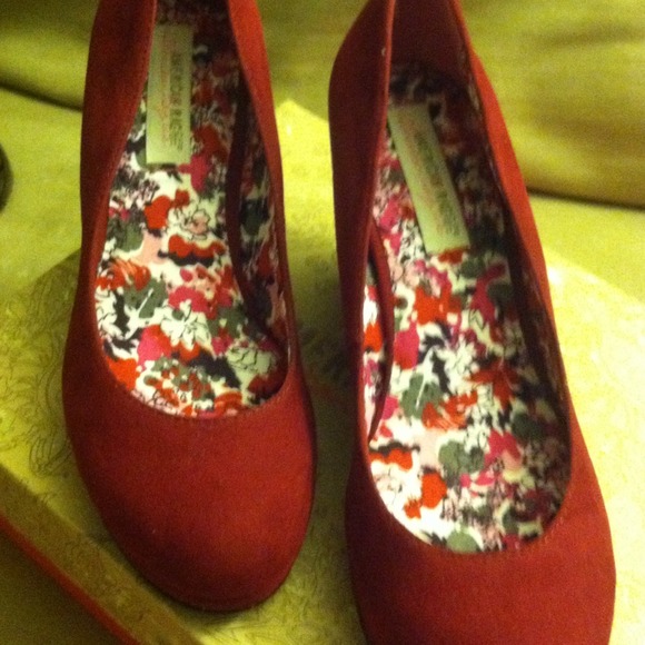 NEW In BOX.  America rag red wedge shoe