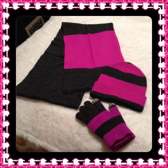 Hat Gloves and Scarf Set