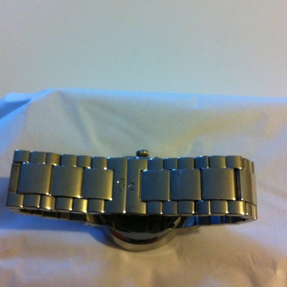 Watch - Picture 3 of 3