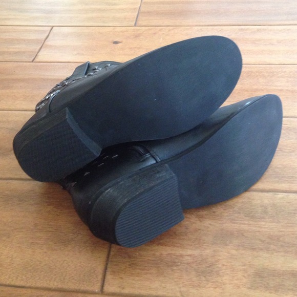 *SOLD* Silver Studded Black Leather Cowboy Boots 9 - Picture 3 of 4