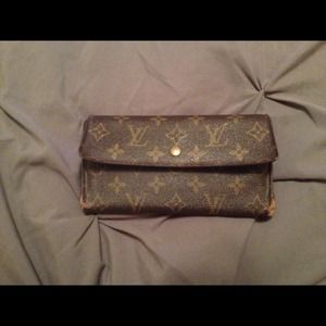 Authentic Louis Vuitton Wallet