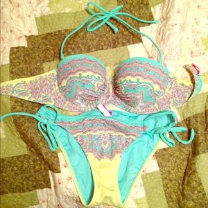 ⭐️REDUCED⭐️Victorias Secret bathing suit