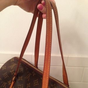 Authentic Louis Vuitton Papillon 30 handbag