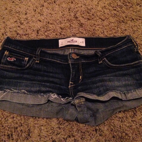💢ON HOLD💢Dark denim hollister shorts