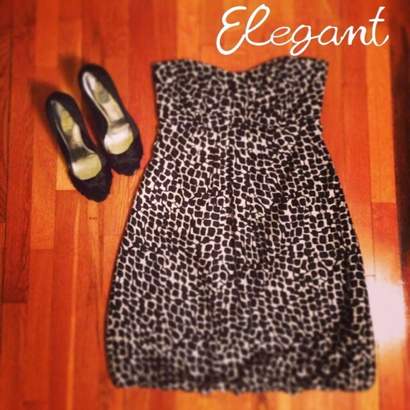 White House Black Market cocktail dress. Shoes N/I