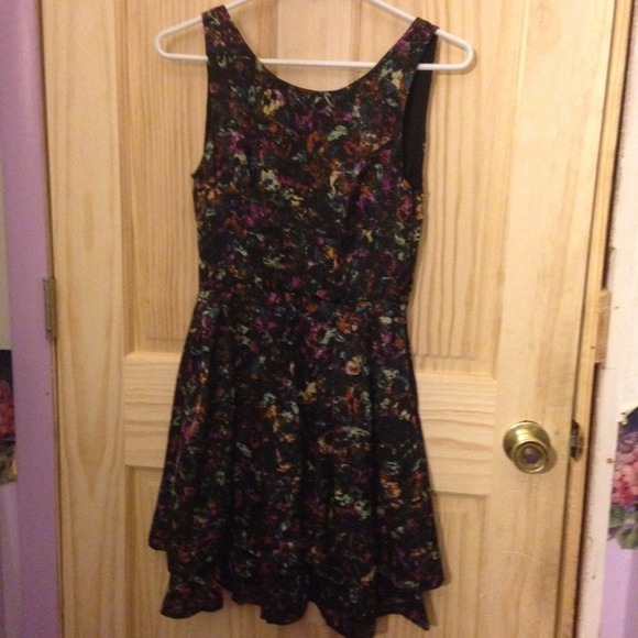 Beautiful dress by jack.