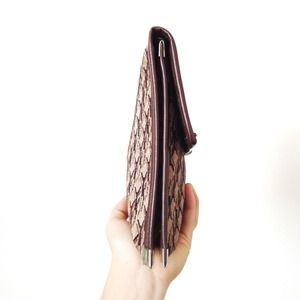 Bags - ✨HP!✨ Vintage tapestry fabric clutch! Bags - ✨HP!✨ Vintage tapestry fabric clutch!