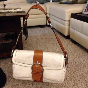 White coach purse❗️NO TRADES❗️