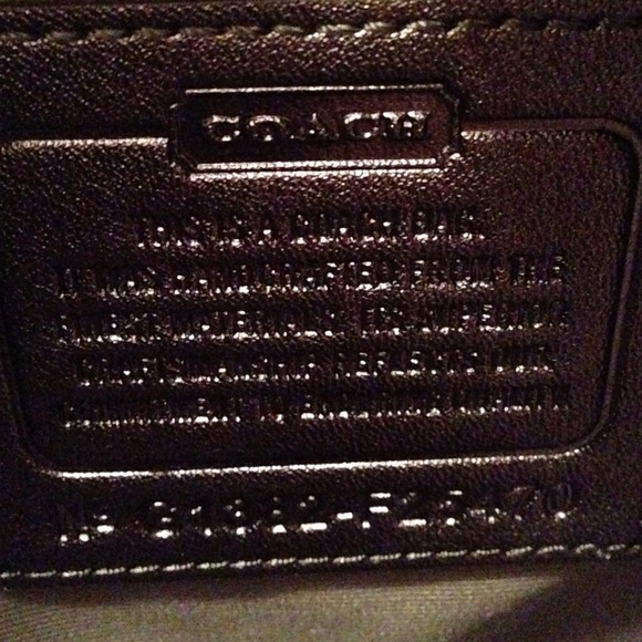 ❌SOLD❌Coach tote - Picture 3 of 4
