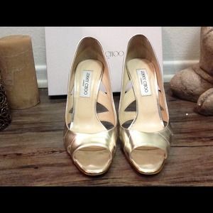 Jimmy Choo 'Evelyn' Pump 🌟AUTHENTIC🌟