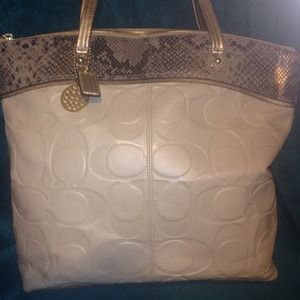 Large coach bag!!