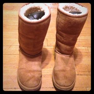 Chestnut medium Ugg boots