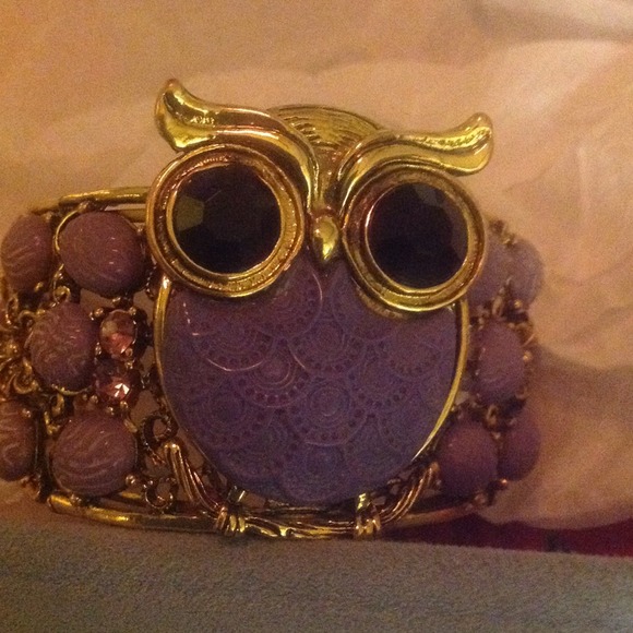 Gold Owl bracelet - Picture 2 of 4