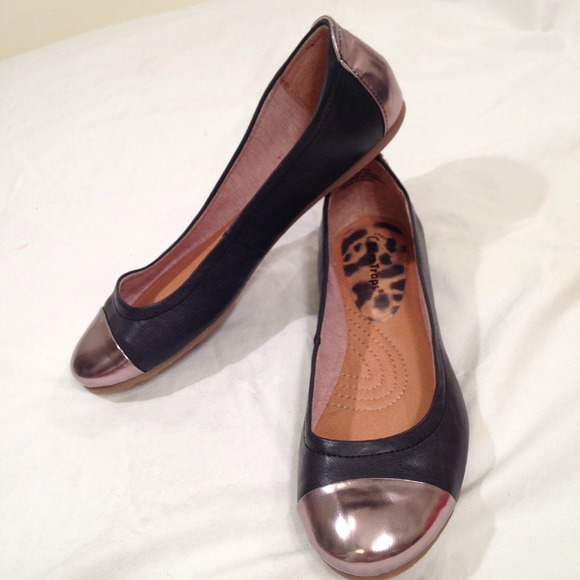 black metallic cap toe ballet flats