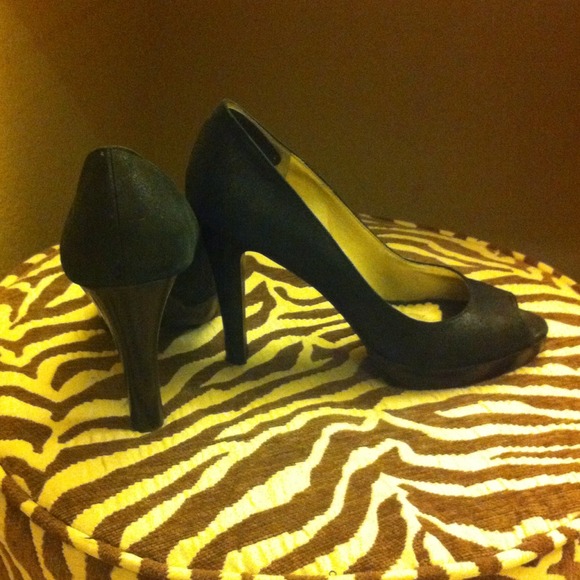 Jessica Simpson heels