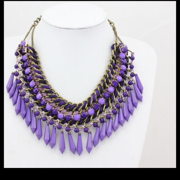 Purple fringe necklace
