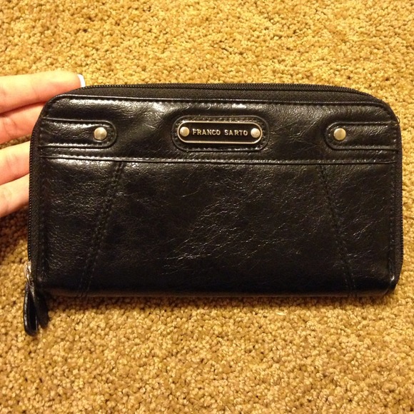 🚫🚫SOLD🚫🚫 ON PP Franco Sarto wallet