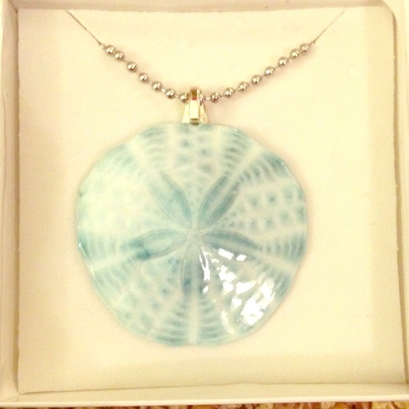 🔸SALE🔸Sand dollar necklace
