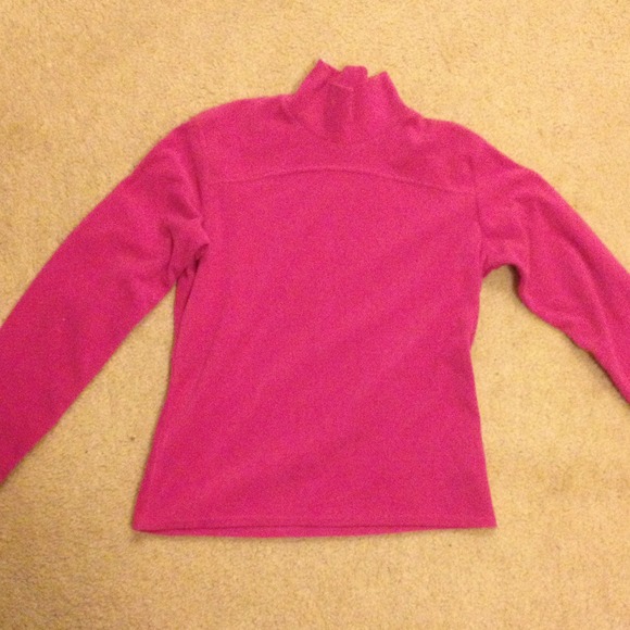 Magenta colored Colombia turtle neck fleece
