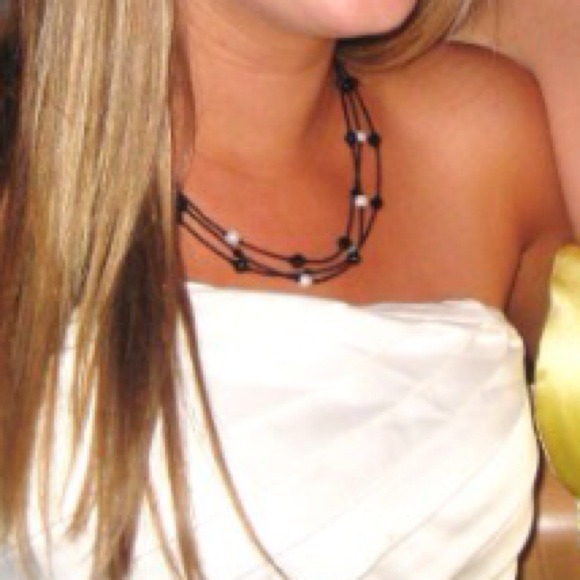 Black house white market beaded necklace