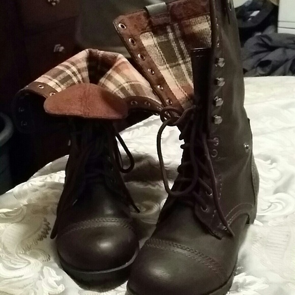 Kombat boots - Picture 1 of 3