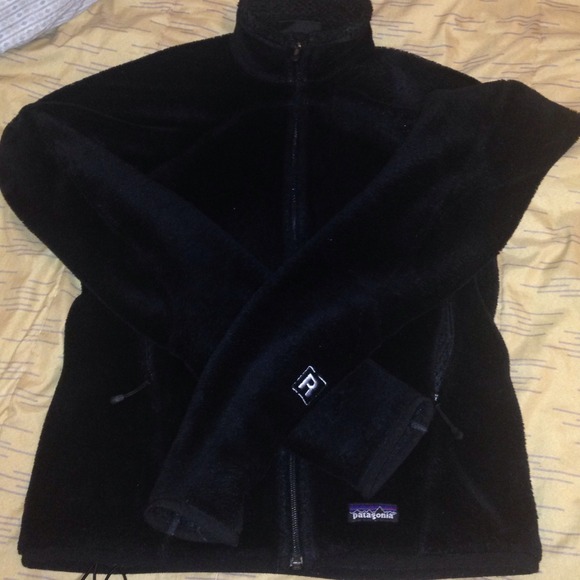 Patagonia fleece..xs but will fit small and med