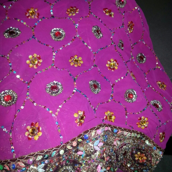 Fuchsia Saree comes with matching top