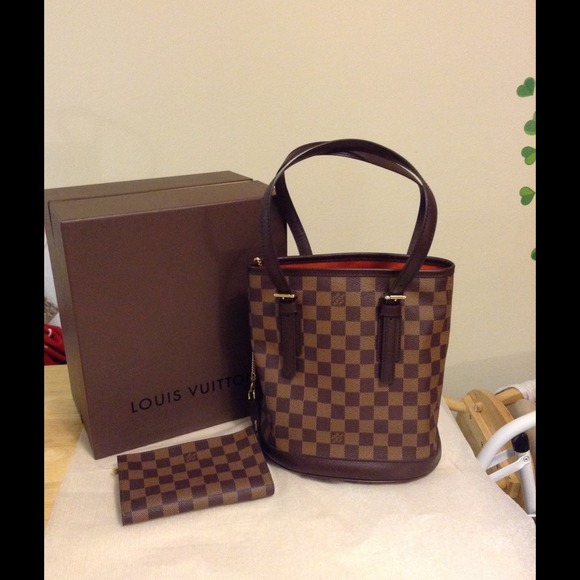 Louis Vuitton Handbags - Louis  Vuitton handbag
