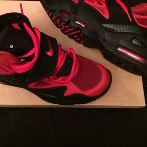 🔸 SOLD TO @1stqueenb Air maxes