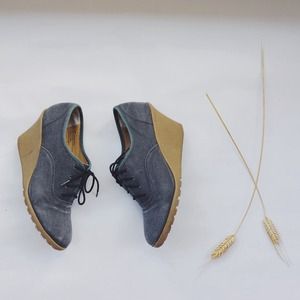 Lace up gumsole wedge noir