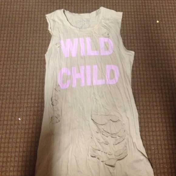 Ripped muscle tank, oversized