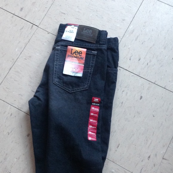 Sold - Picture 3 of 3