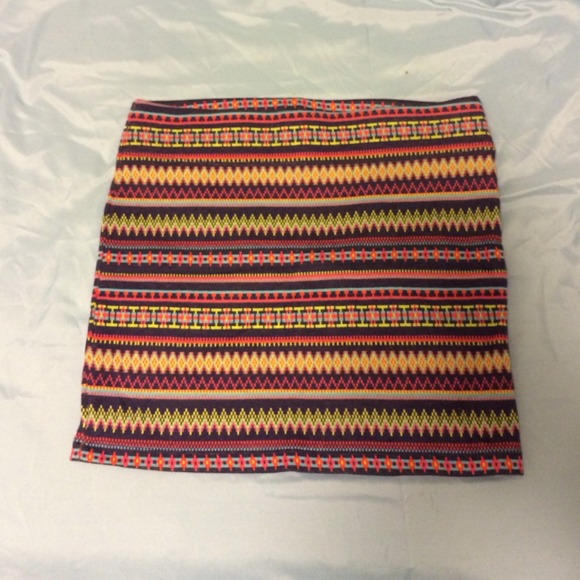 🚫BUNDLED🚫💕Tribal body con skirt