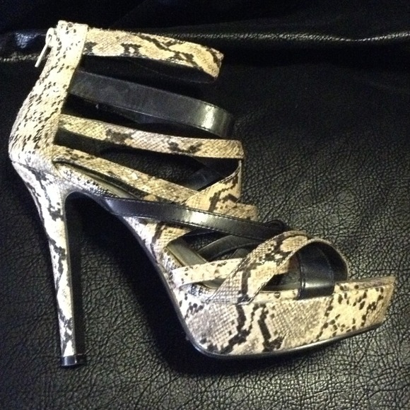 Qupid snakeskin platform heels - Picture 2 of 3