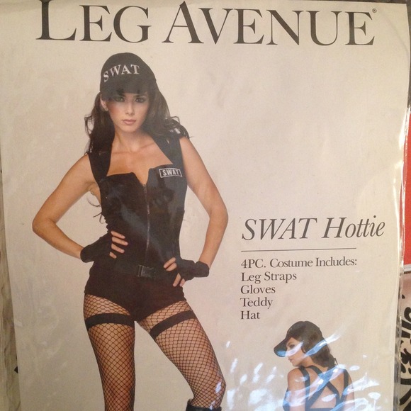 Leg avenue, SWAT hottie costume
