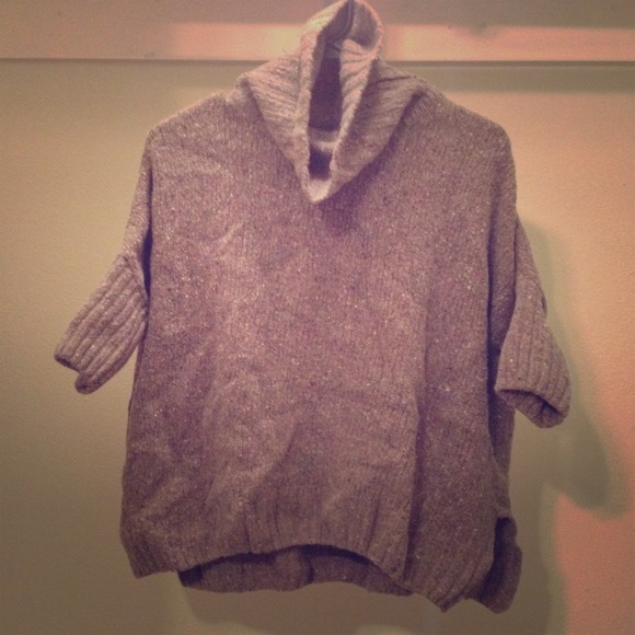 This sweater doesn't fit me anymore.